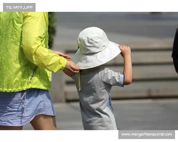 夏季炎炎酷暑来袭 夏人出街必备防护措施不可忽视 夏季炎炎酷暑来袭 夏人出街必备防护措施不可忽视